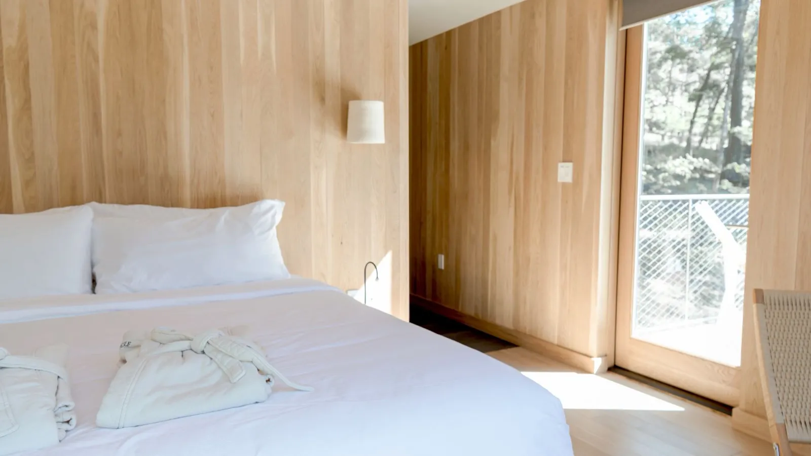 Προστασία για ιδιοκτήτες Airbnb: Ασφάλεια με διακριτικότητα & πλήρη έλεγχο